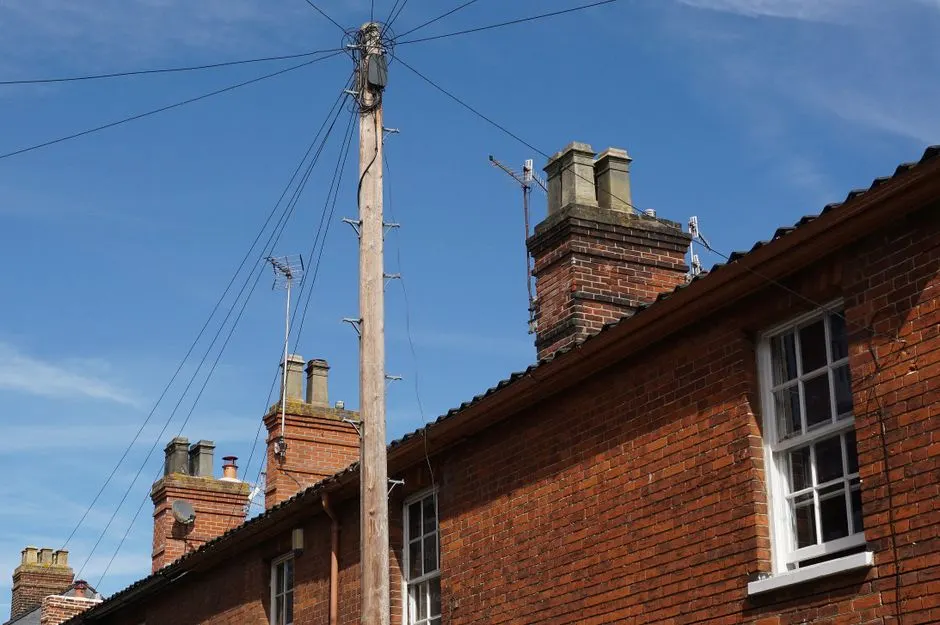 Chimney Tuckpointing by Hardy Zap